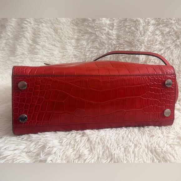Michael Kors Dillon Large Tote  Bag In Vibrant Red Croc Embossed Leather - Picture 6 of 16